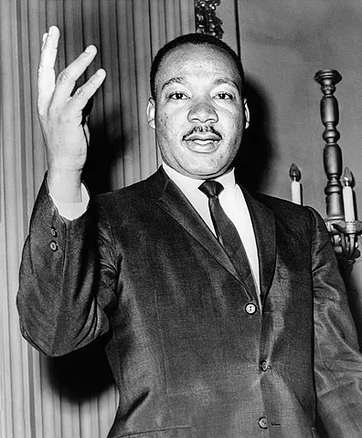 Martin Luther King Jr. Biography | family, born and died, & quotes